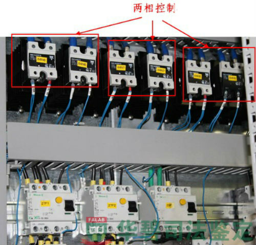 制絨設(shè)備的每個(gè)槽體加熱器采用兩相控制